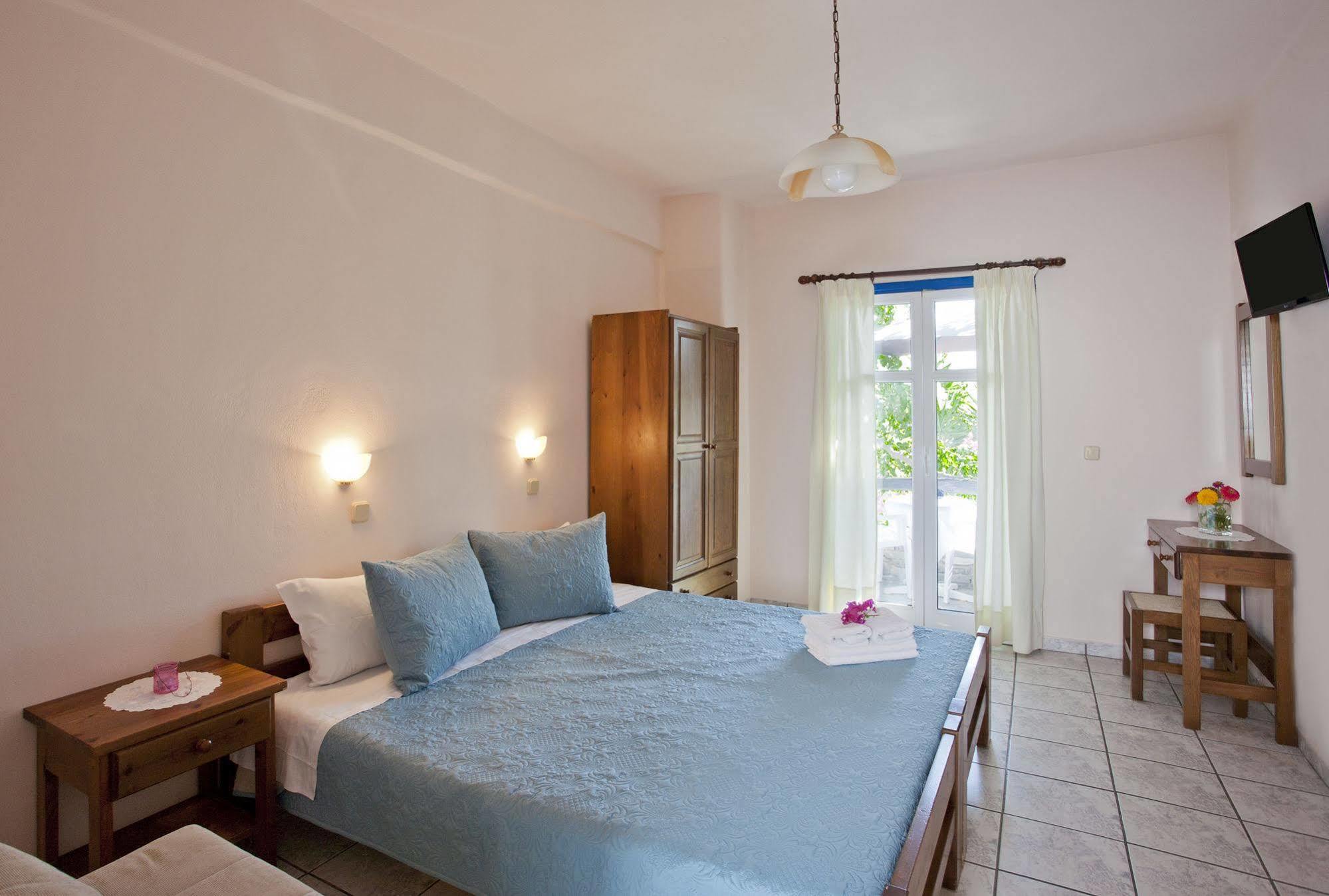 Stefano Apartments Naoussa Esterno foto