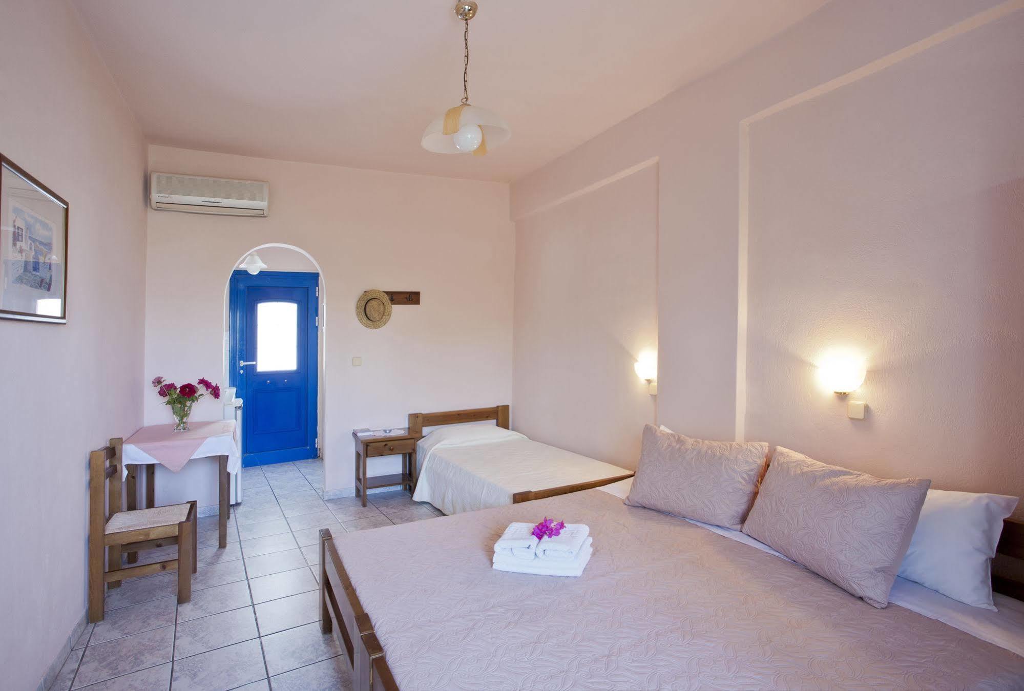 Stefano Apartments Naoussa Esterno foto