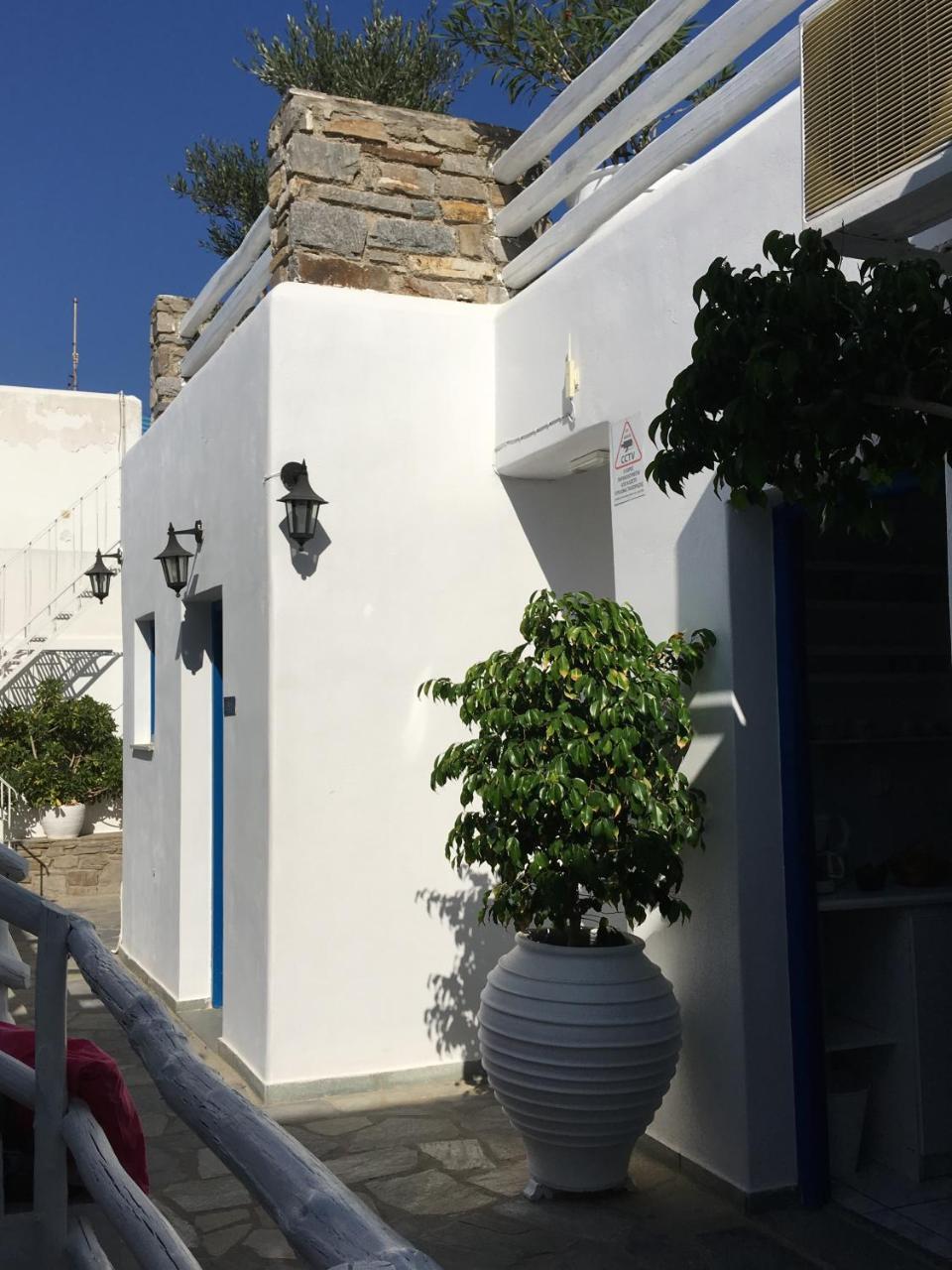 Stefano Apartments Naoussa Esterno foto