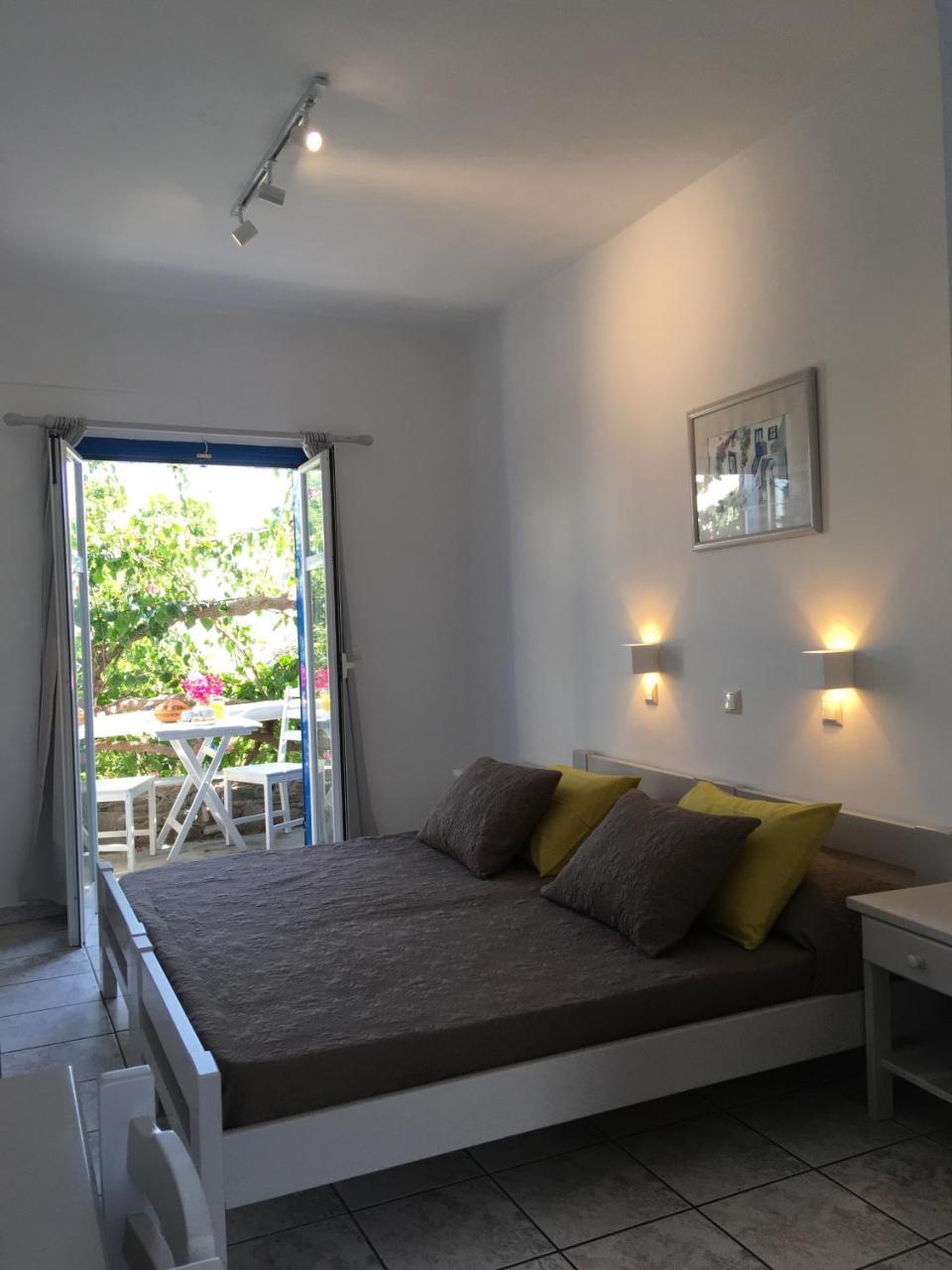 Stefano Apartments Naoussa Esterno foto